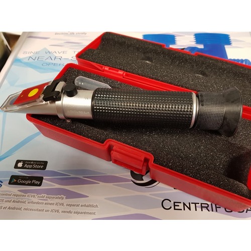 Salinity Refractometer with LED Light